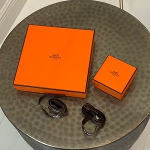 2 Hermes boxes